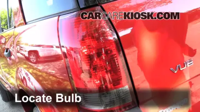 2005 Saturn Vue 2.2L 4 Cyl. Luces Luz de freno (reemplazar foco)